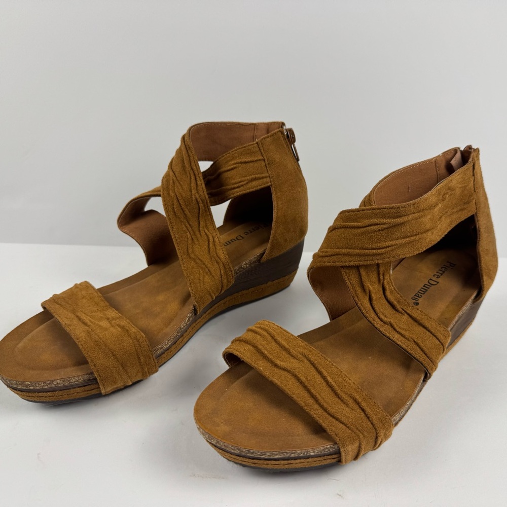 Pierre Dumas Brown Wedge Sandals new without tags size 8
